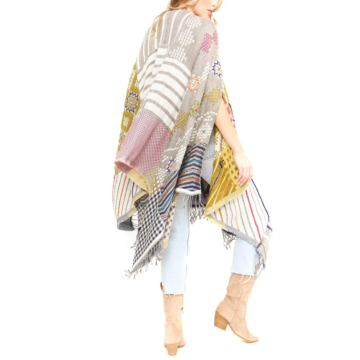      Aratta Snow White Poncho     