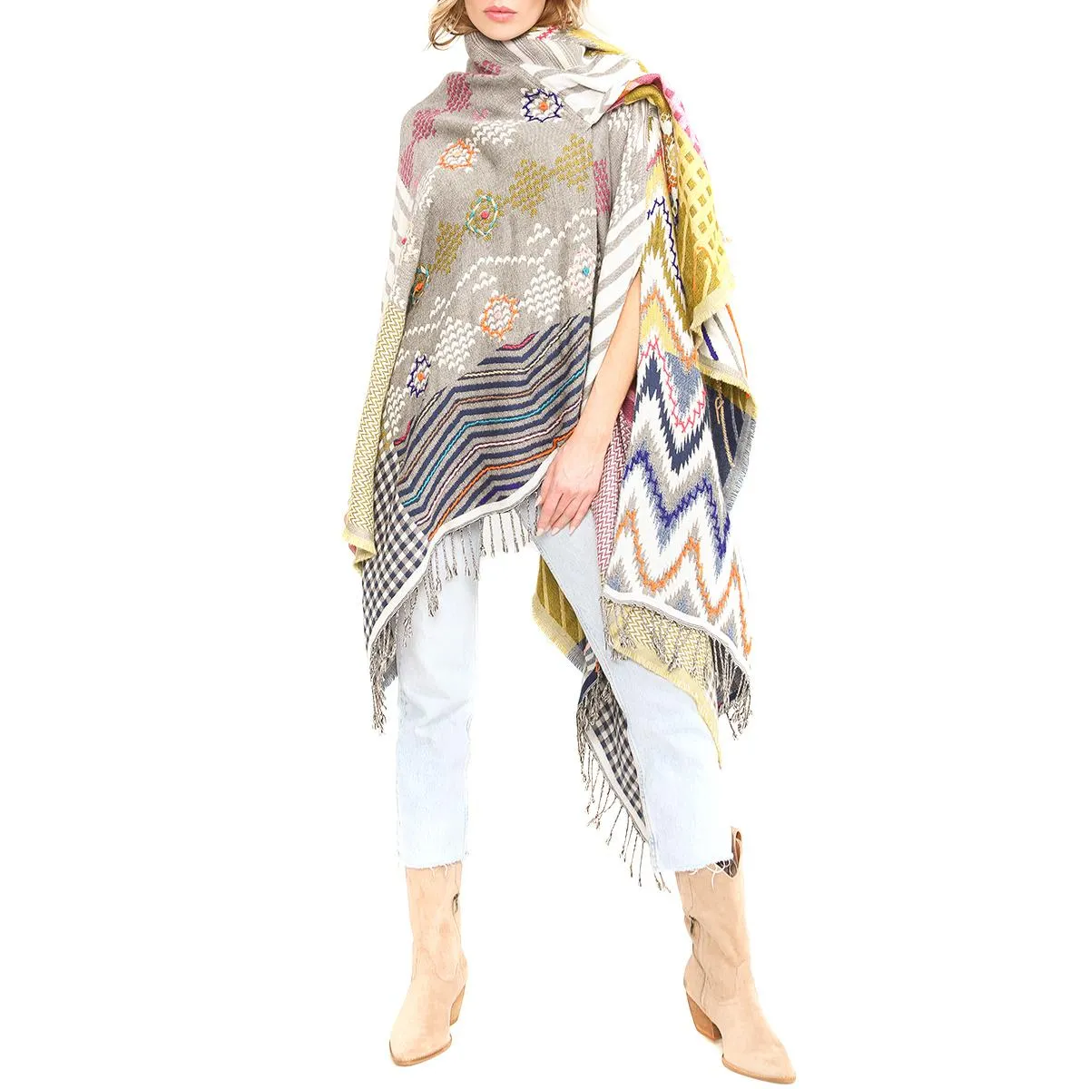      Aratta Snow White Poncho     