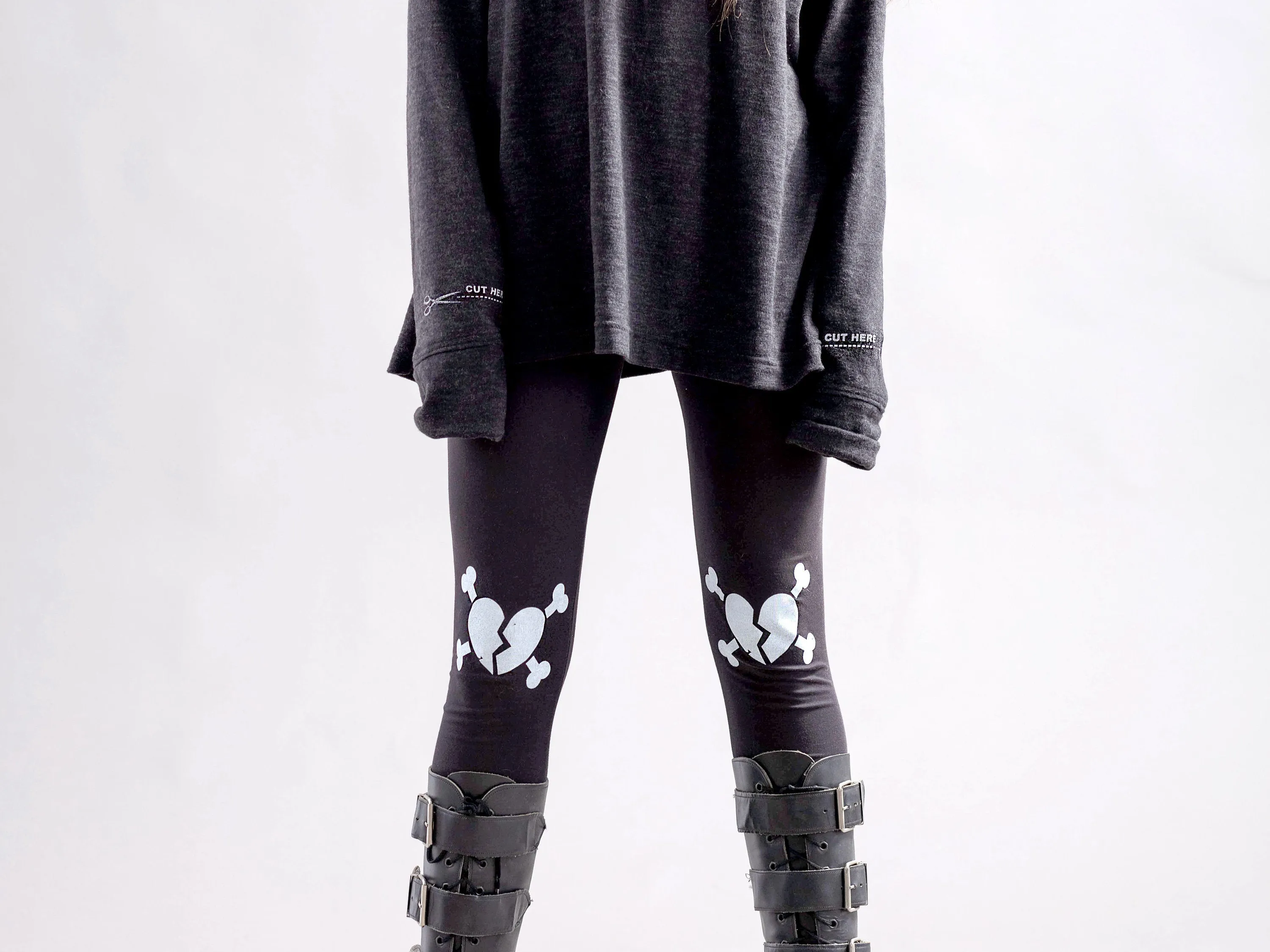 Broken Heart Knee Pad print leggings