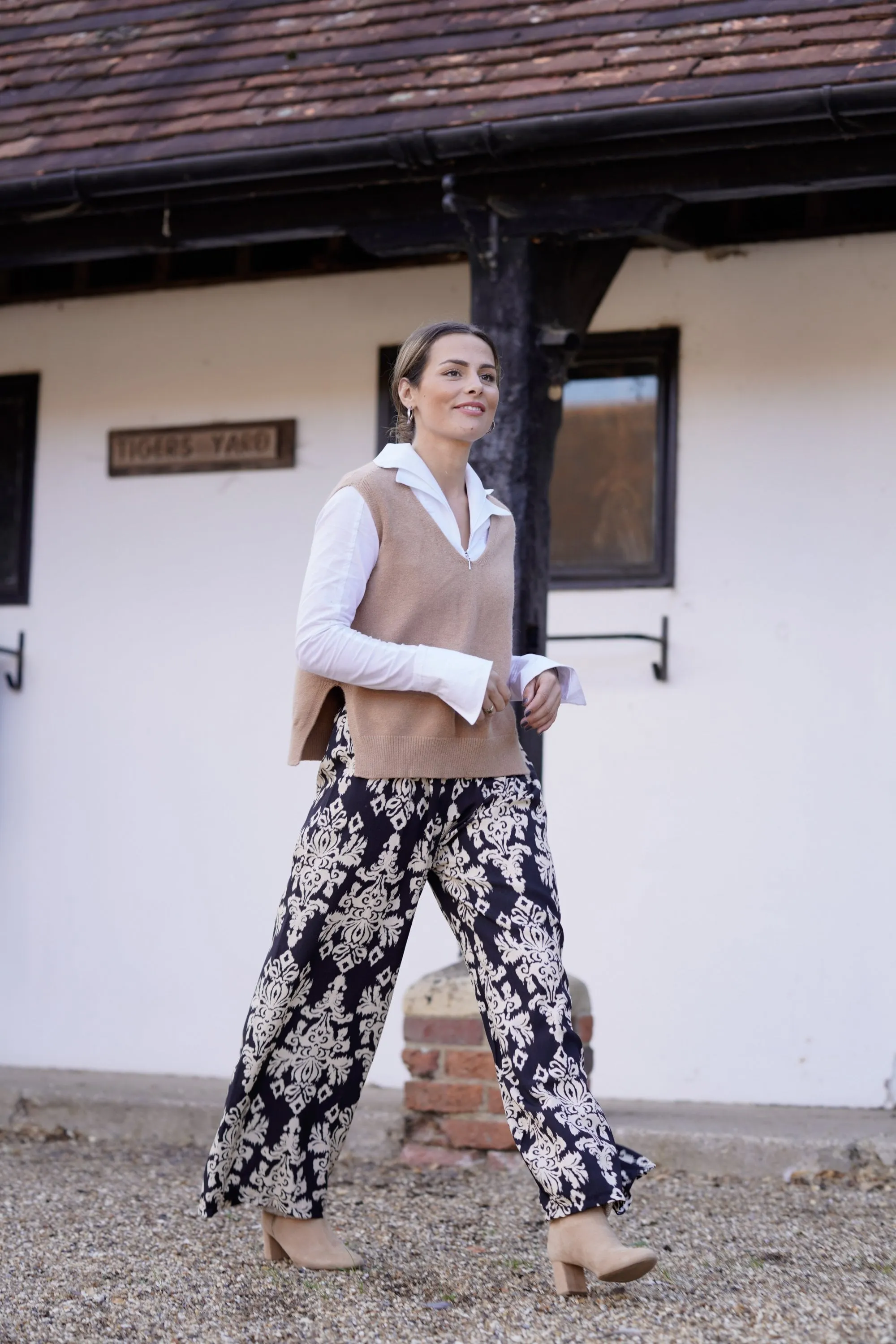 Jen Damask Pattern Trousers