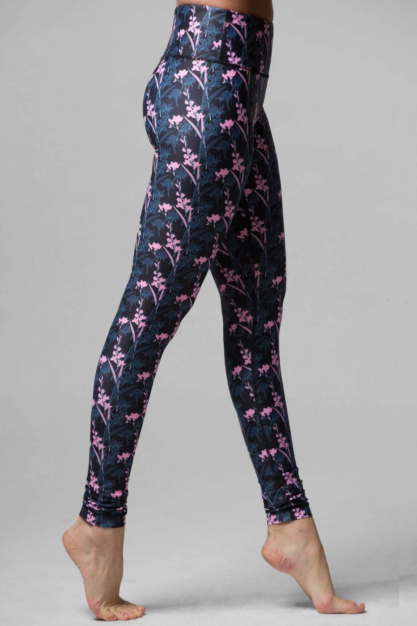 Lucky Graphic Pink Ditsy Leggings