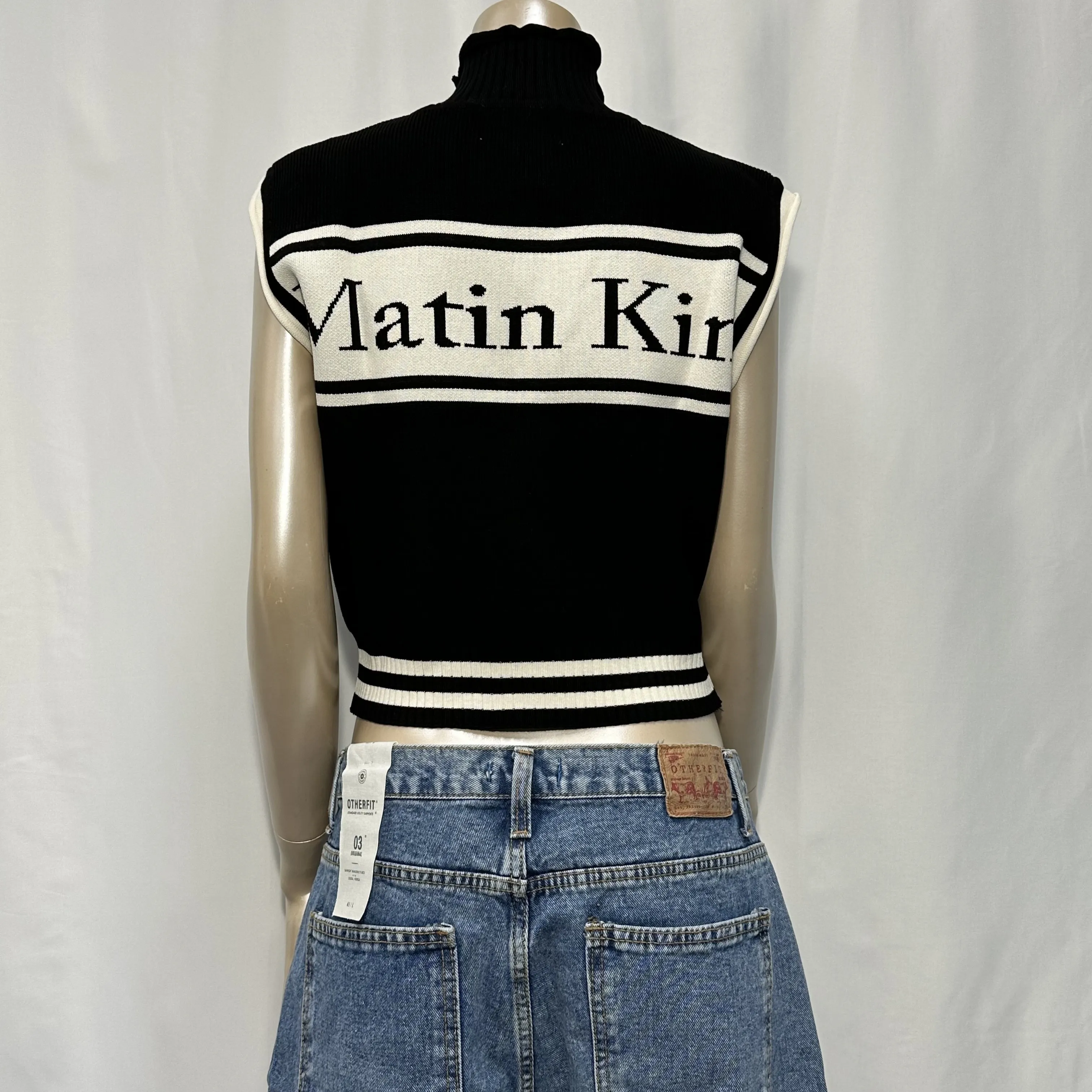 Matin Kim  |Street Style Logo Vests & Gillets