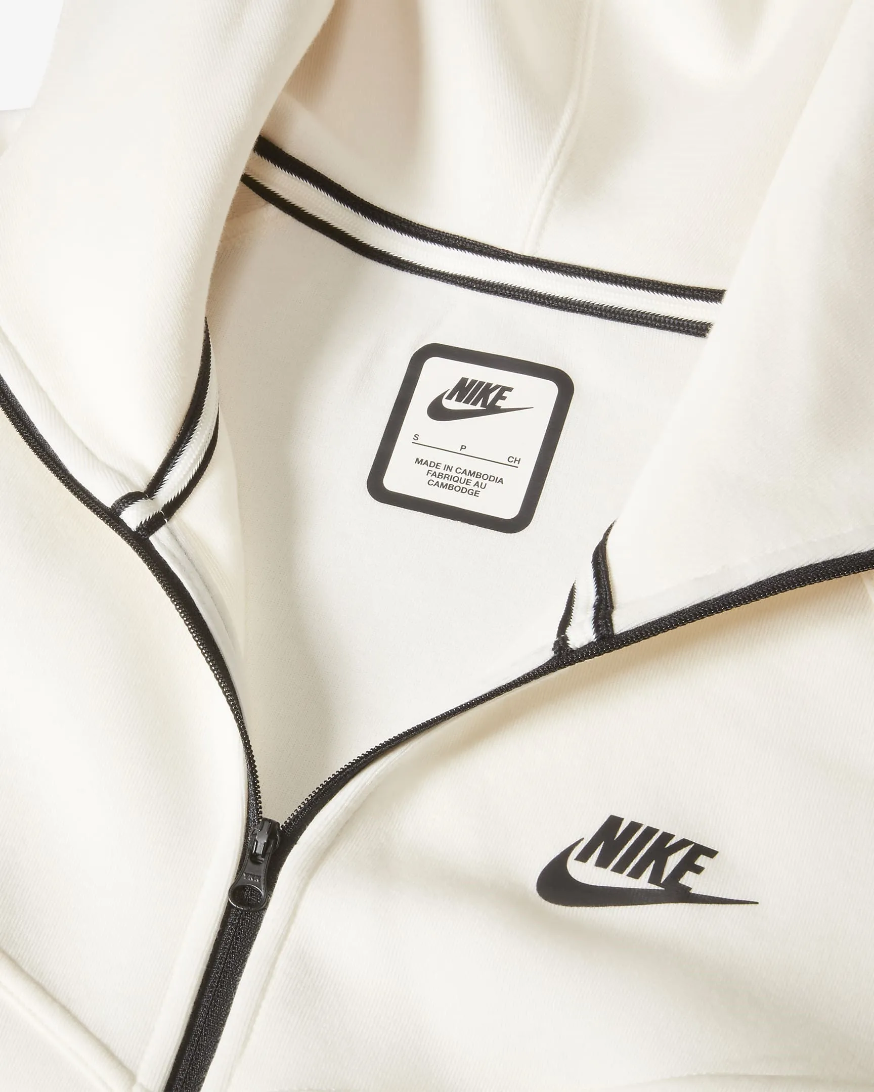 Nike  |Nike Sportswear Tech Fleece