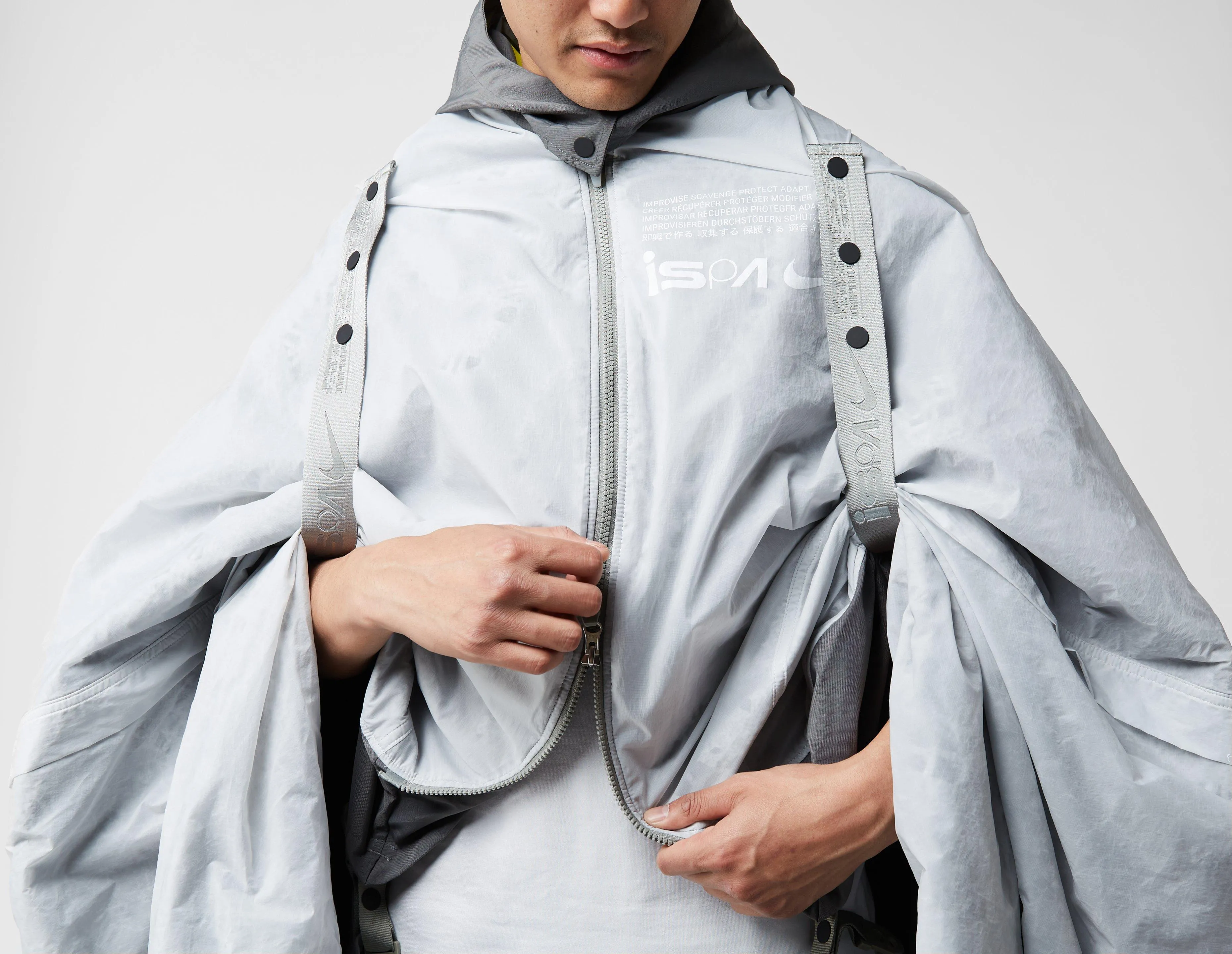 Nike NRG ISPA Poncho