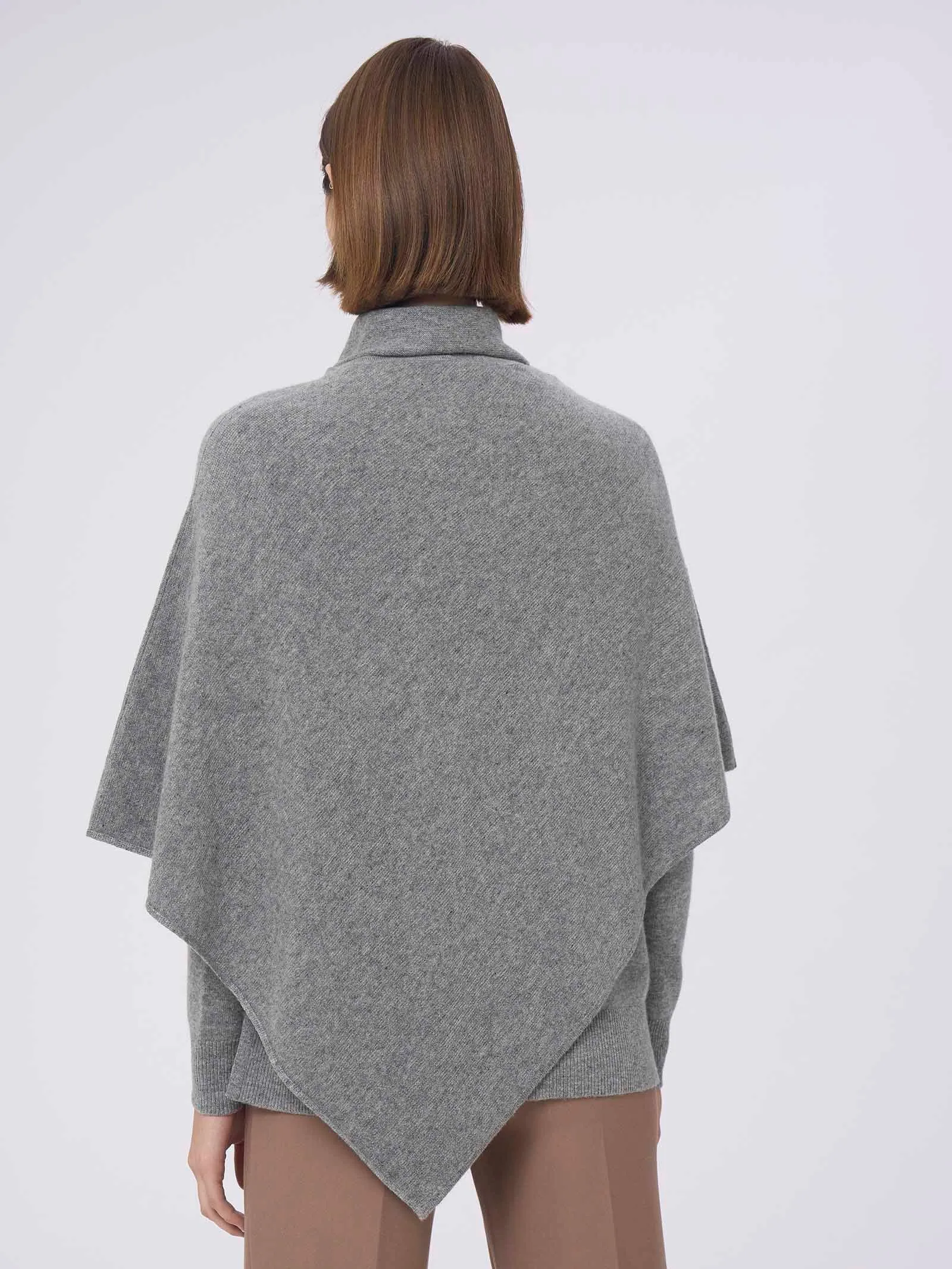 Poncho in filato Cashmerino - Ghiaia Mel.