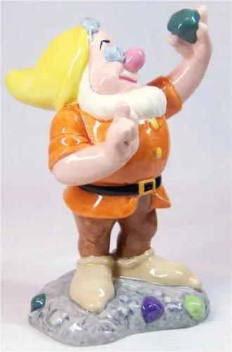 Royal Doulton Figurine Snow White DWARF ~ DEAR OLD DOC SW25